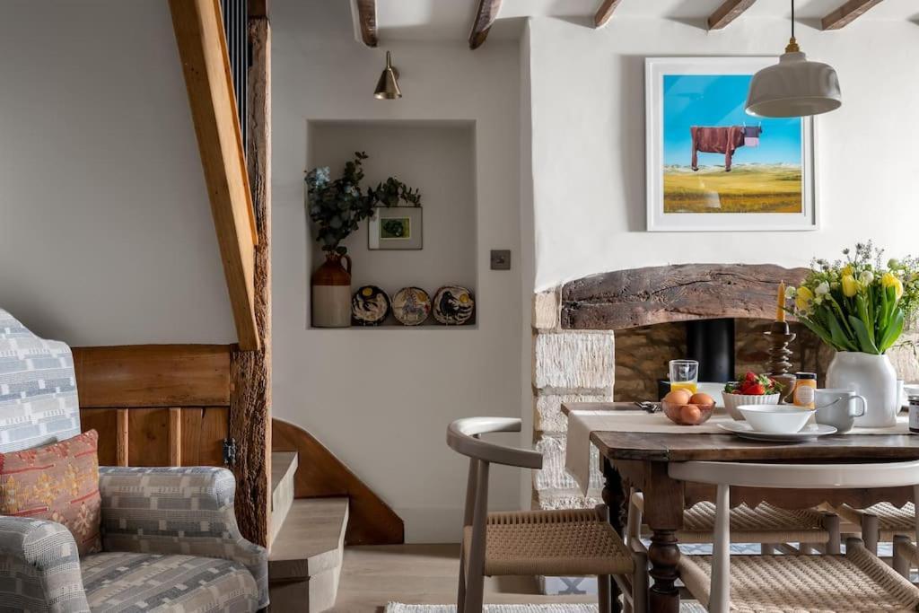 Whitsun Cottage ストウ・オン・ザ・ウォルド エクステリア 写真