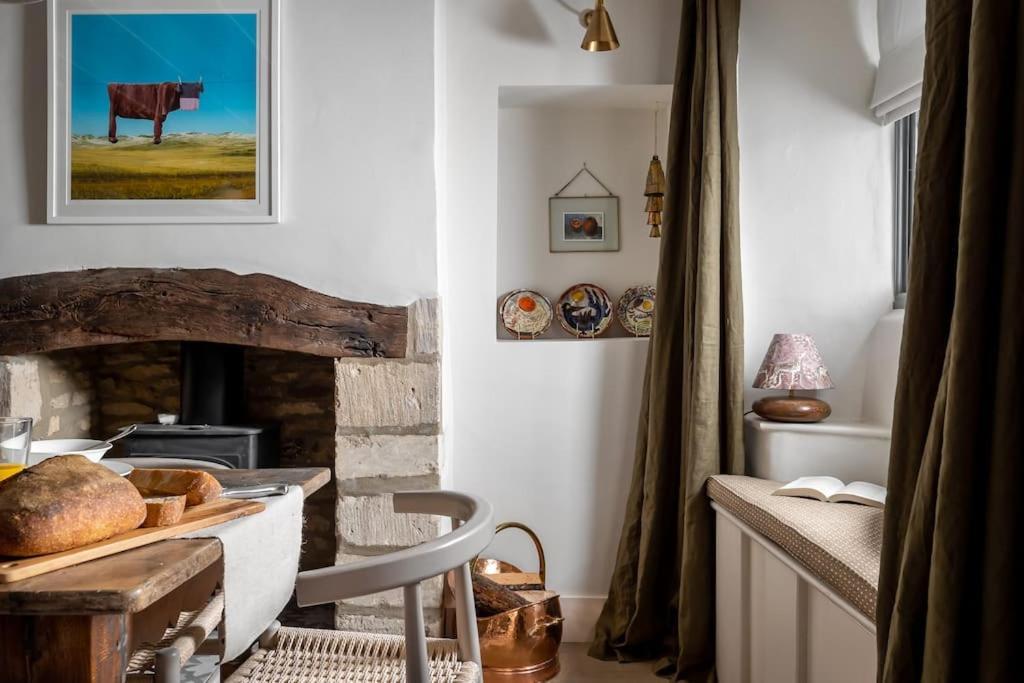 Whitsun Cottage ストウ・オン・ザ・ウォルド エクステリア 写真